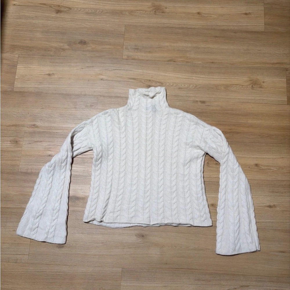 Theory Cream Cashmere Cable Knit Sweater